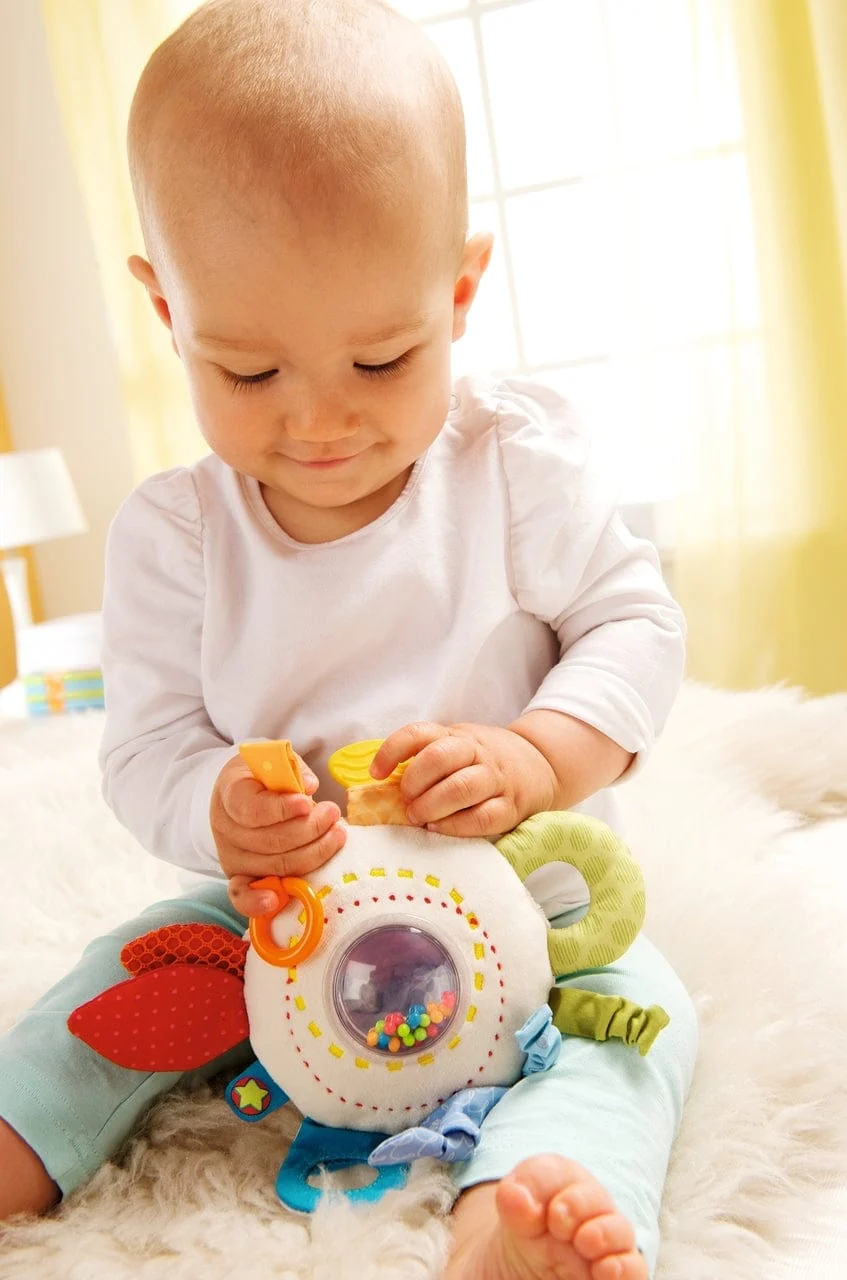 Teether Cuddly Rainbow Round - Image 2