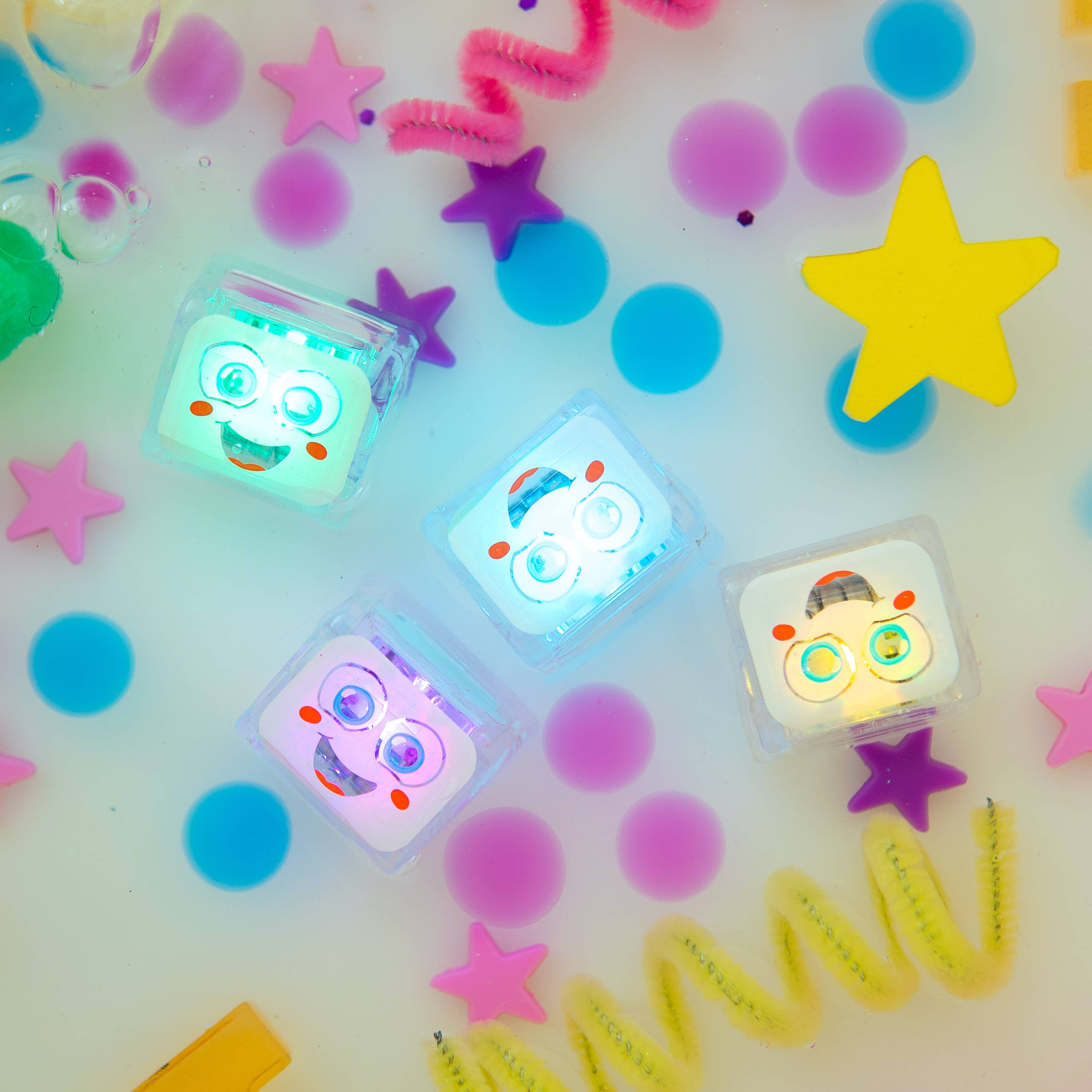 Glo Pals Party Pal Light-Up Cubes - Image 3