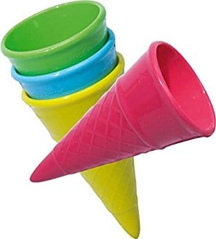 Ice Cream 5 Piece Set with 4 Cones and a Scoop - Image 3