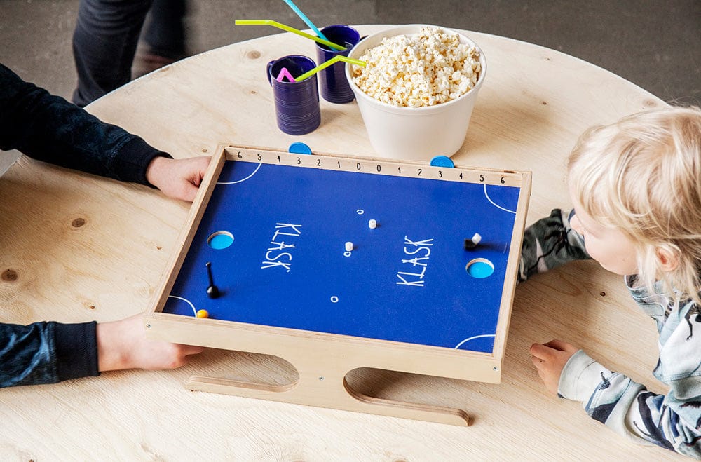 KLASK - An Epic Magnetic Battle! Game - Image 7