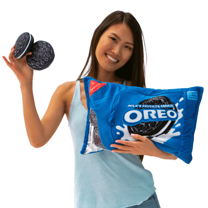 Oreo Cookies Interactive Plush - Image 3