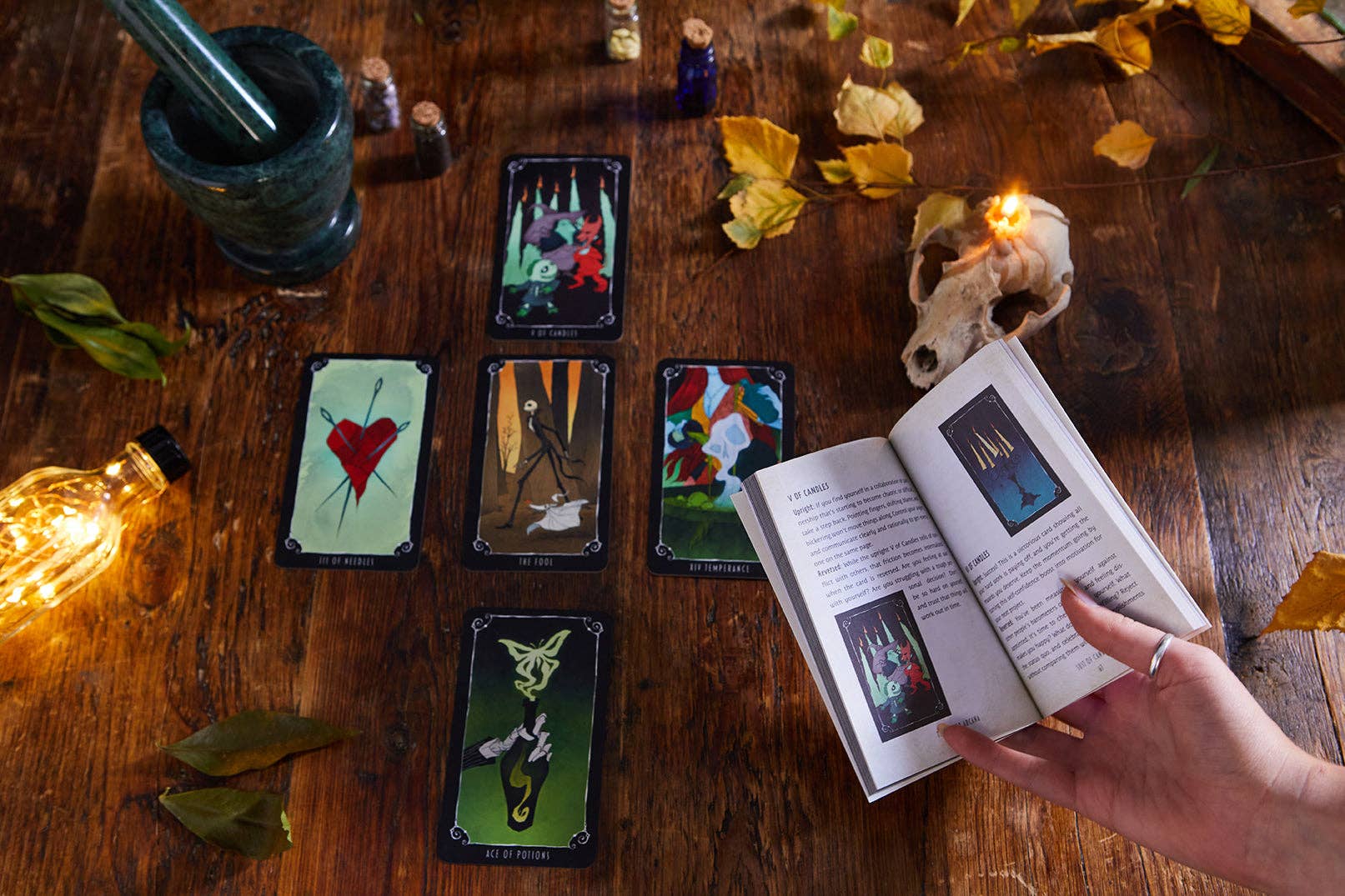 The Nightmare Before Christmas Tarot Deck and Guidebook - Image 4